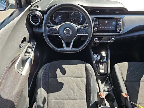Used 2019 Nissan Kicks SV FWD image 11
