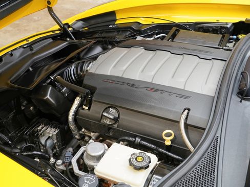 Used 2014 Chevrolet Corvette Stingray Coupe w/ 2LT Preferred Equipment Group RWD image 32