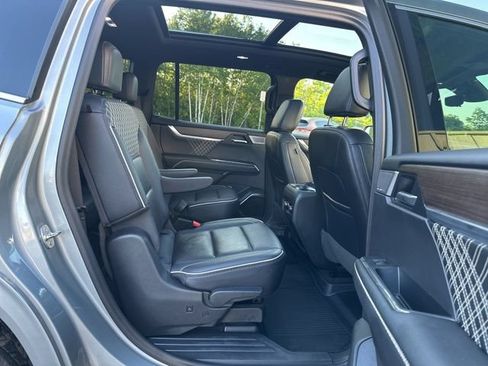 Used 2024 GMC Acadia Denali w/ Super Cruise Package AWD/4WD image 14