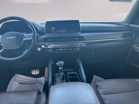 Used 2022 Kia Telluride SX w/ SX Prestige Package image 11