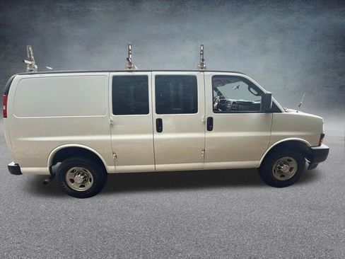 Used 2020 Chevrolet Express 2500 w/ Driver Convenience Package image 3