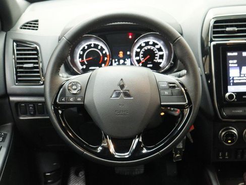 Used 2025 Mitsubishi Outlander Sport AWD image 25