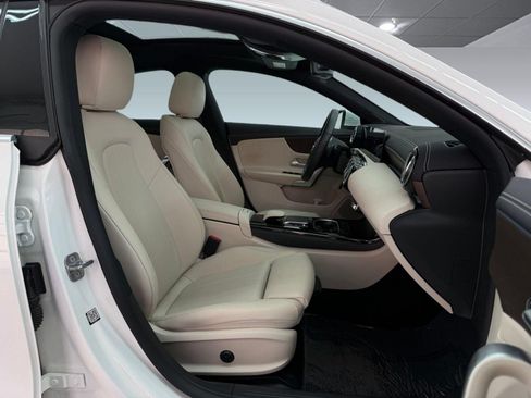 Used 2023 Mercedes-Benz CLA 250 image 24