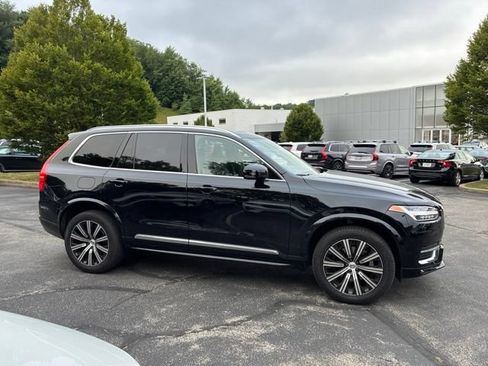 Used 2023 Volvo XC90 B6 Plus AWD/4WD image 12