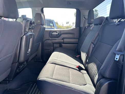 Used 2021 Chevrolet Silverado 1500 LT AWD/4WD image 17