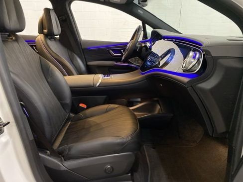 Used 2023 Mercedes-Benz EQS 580 4MATIC SUV image 25