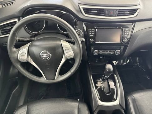 Used 2015 Nissan Rogue SL w/ SL Premium Package AWD/4WD image 22