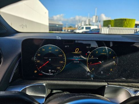 Used 2023 Mercedes-Benz GLB 250 4MATIC image 12