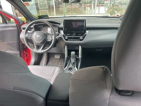 Used 2024 Toyota Corolla Cross AWD Hybrid image 23