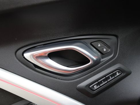 Used 2021 Chevrolet Camaro ZL1 RWD image 35
