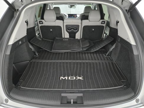 Used 2023 Acura MDX FWD w/ Technology Package image 17