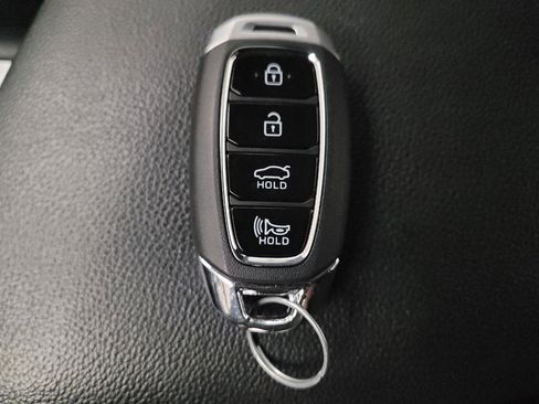 Used 2023 Hyundai Elantra SEL w/ Convenience Package image 32