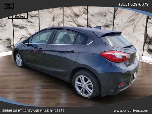 Used 2018 Chevrolet Cruze LT w/ Convenience Package FWD image 6
