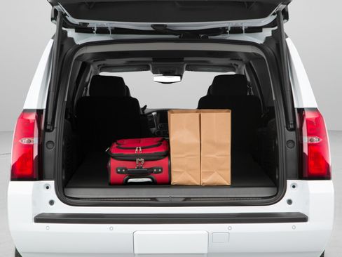 Used 2018 Chevrolet Suburban LT RWD image 32