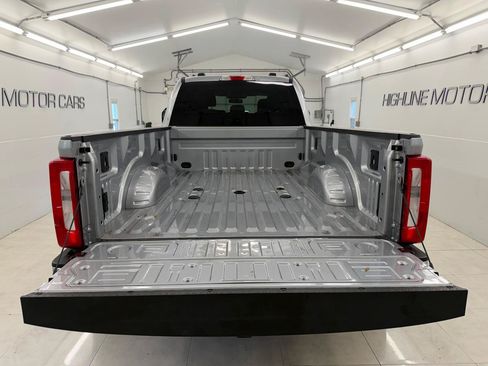 Used 2023 Ford F350 XLT AWD/4WD image 7