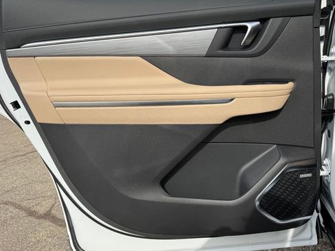 New 2026 Buick Enclave Preferred w/ Power Package image 33