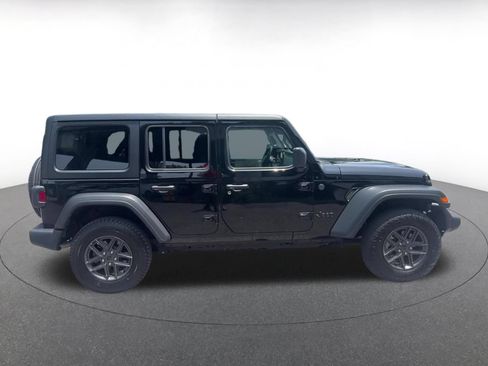 Used 2025 Jeep Wrangler Unlimited Sport AWD/4WD image 16