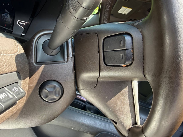 Used 2023 GMC Yukon Denali RWD image 13