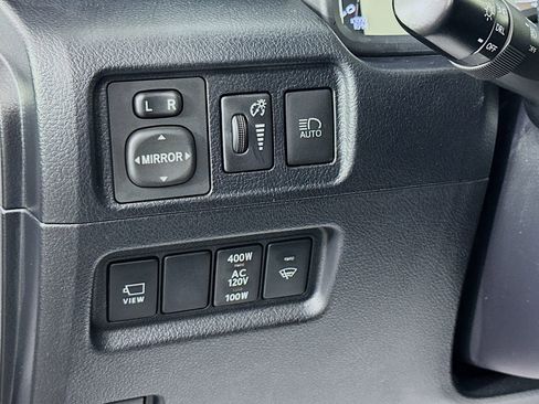 Used 2024 Toyota 4Runner TRD Off-Road Premium w/ Off Road Premium Plus Package image 10