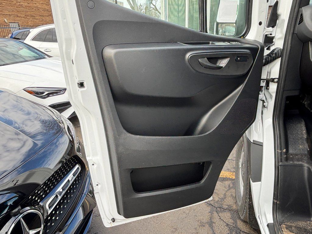Used 2026 Mercedes-Benz Sprinter 2500 image 8