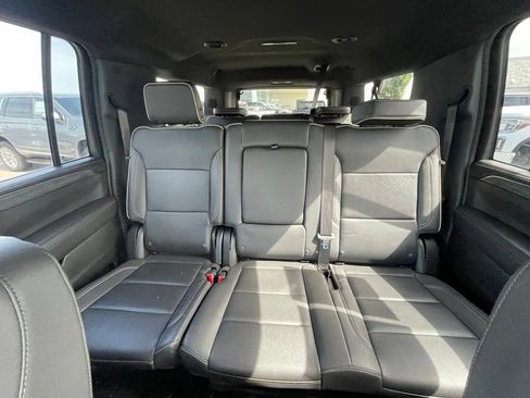 Used 2024 GMC Yukon XL SLT RWD image 20