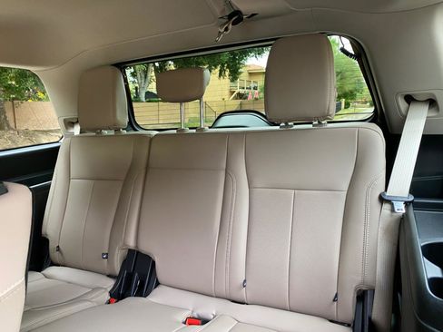 Used 2024 Ford Expedition XLT image 45