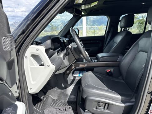 Used 2023 Land Rover Defender 110 X-Dynamic SE AWD/4WD image 14