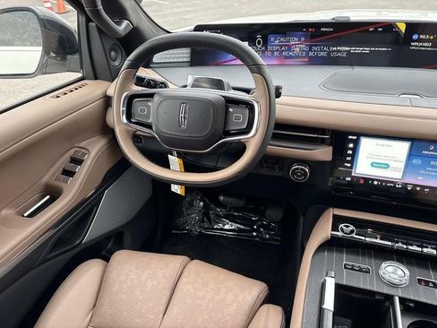 New 2026 Lincoln Navigator Black Label AWD/4WD image 14