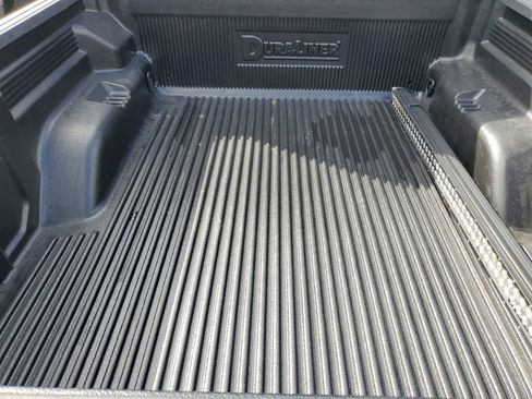 Used 2024 Jeep Gladiator Mojave w/ Safety Group image 7