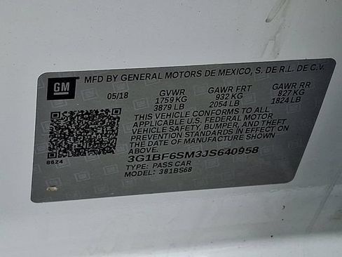 Used 2018 Chevrolet Cruze Premier FWD image 34