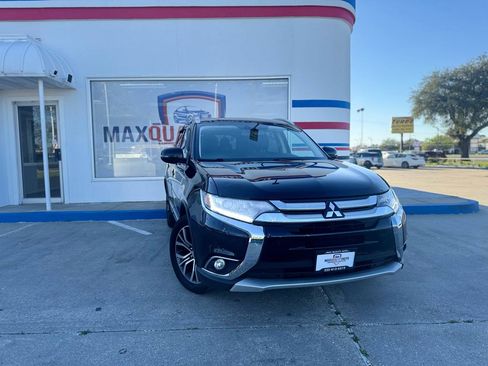 Used 2018 Mitsubishi Outlander SE image 14