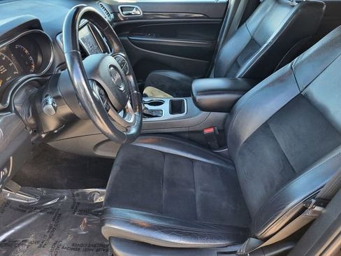 Used 2018 Jeep Grand Cherokee Altitude image 17