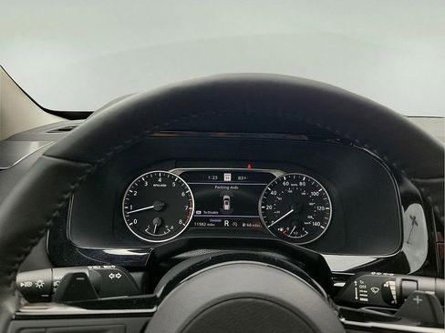 Used 2024 Nissan Pathfinder SL image 19