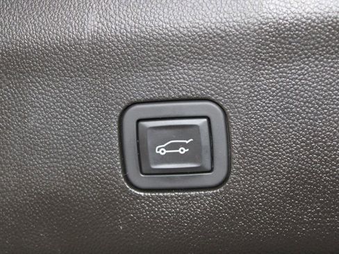 Used 2019 Buick Enclave Essence w/ Trailering Package, 5000 lbs. image 14