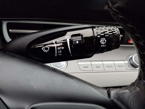 Certified 2023 Hyundai Elantra Limited w/ Cargo Package image 25