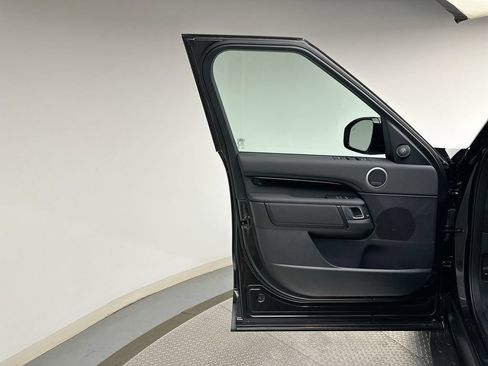 New 2026 Land Rover Discovery S AWD/4WD image 9