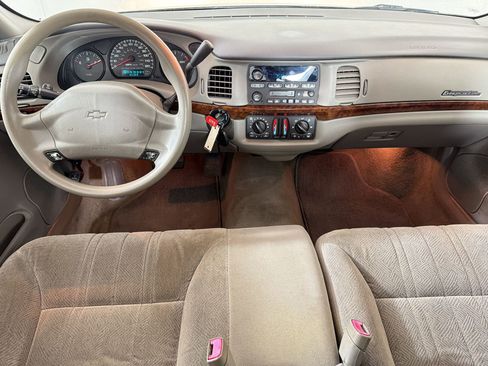 Used 2004 Chevrolet Impala FWD image 17