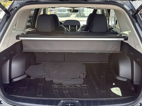 Used 2024 Subaru Forester Premium AWD/4WD image 26