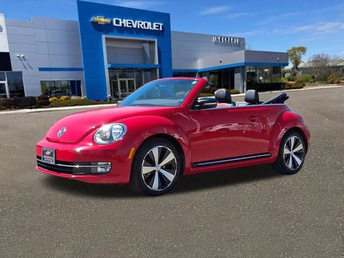 Used 2013 Volkswagen Beetle 2.0T image 32