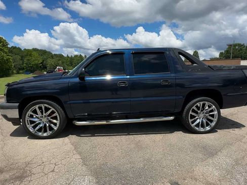 Used 2006 Chevrolet Avalanche LS RWD image 5