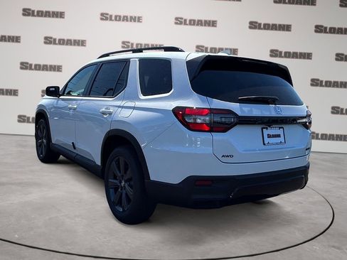 New 2026 Honda Pilot Sport image 3