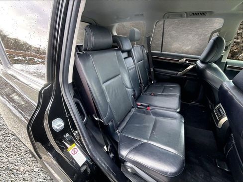 Used 2016 Lexus GX 460 w/ Premium Package image 25