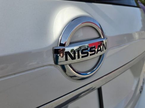 Used 2019 Nissan Rogue SL w/ Premium Package AWD/4WD image 14