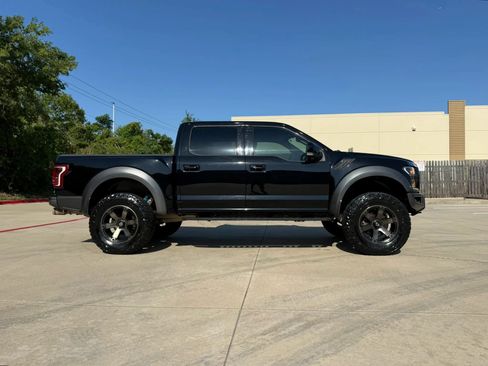 Used 2017 Ford F150 Raptor w/ Equipment Group 802A Luxury AWD/4WD image 6