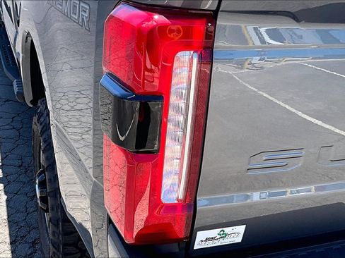 Used 2025 Ford F250 Lariat w/ Lariat Ultimate Package AWD/4WD image 28