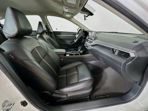 Used 2024 Nissan Altima 2.5 SR image 29