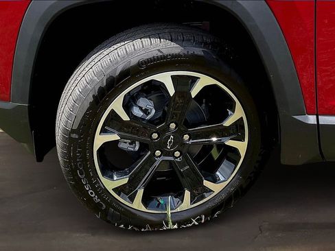 New 2026 Chevrolet Equinox LT FWD image 13