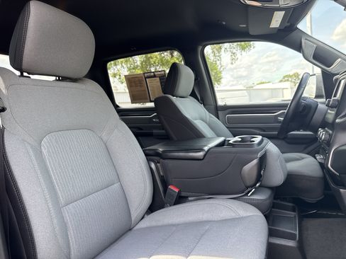 Used 2022 RAM 1500 Big Horn AWD/4WD image 30