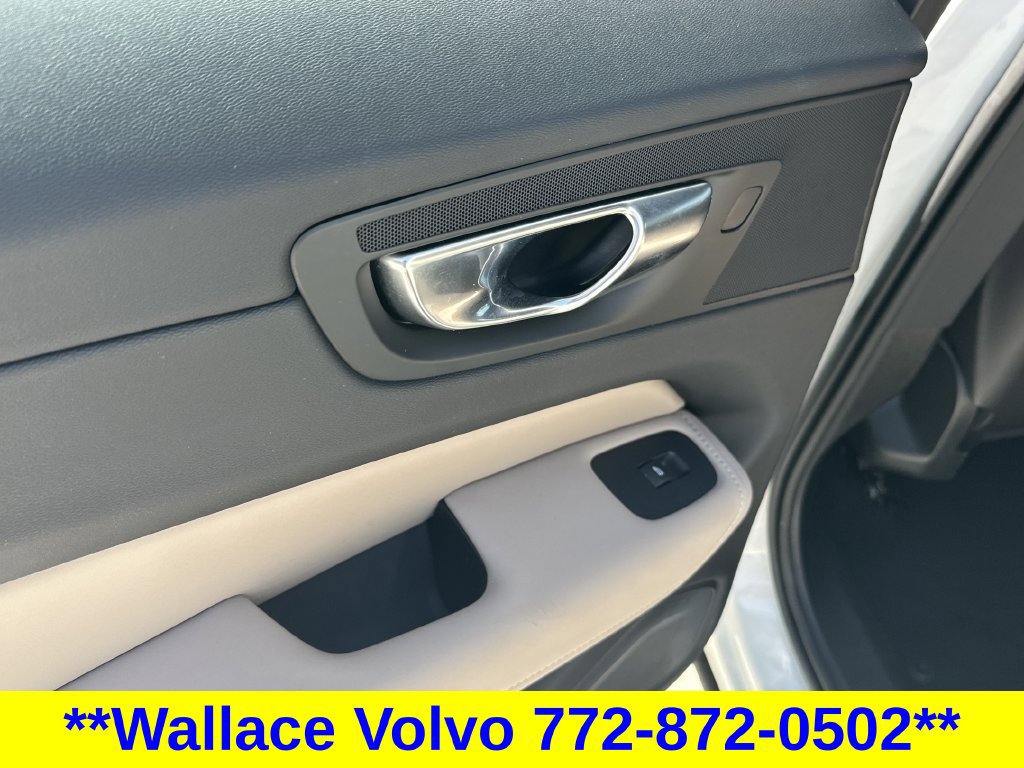 Certified 2026 Volvo XC60 B5 Plus AWD/4WD image 12