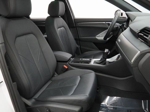 Used 2025 Audi Q3 2.0T Premium image 43